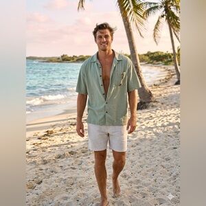 Tommy Bahama 100% Silk Classic Light Sage Green Short Sleeve Button-Up Shirt